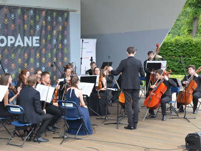 Obraz przedstawiający: Koncert Słobożańskiej Młodzieżowej Akademickiej Orkiestry Symfonicznej z Charkowa na Dzień...