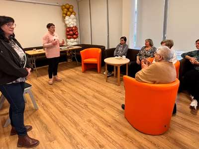 Obraz przedstawiający: Dyrektor Lidia Rosińska gościem Klubu Seniora