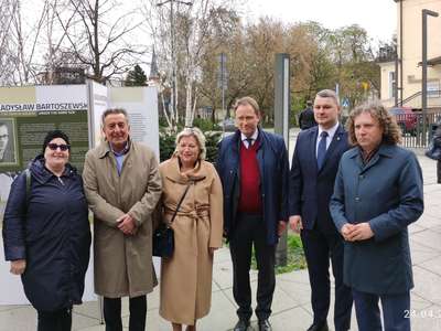 Obraz przedstawiający: Wizyta delegacji z Zakopanego w Sopocie
