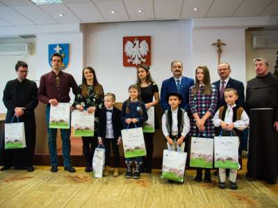 Obraz przedstawiający: Gloria 2018