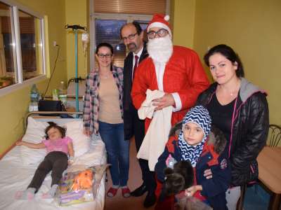 Obraz przedstawiający: Święty Mikołaj z wizytą w szpitalu na Kamieńcu