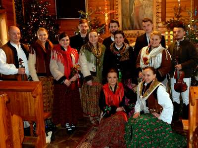 Obraz przedstawiający: Koncert Zespołu Harni zakończy zakopiański Festiwal Kolęd, Pastorałek i Pieśni...
