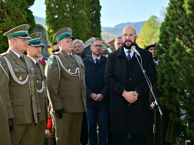 Obraz przedstawiający: Uroczystości z okazji 40. rocznicy śmierci gen. Mieczysława Boruty Spiechowicza