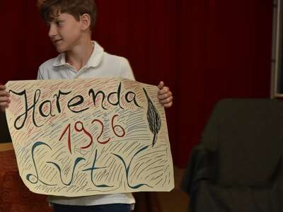 Obraz przedstawiający: Spotkanie Zakopiańskich Seniorów z okazji 100-lecia śmierci Jana Kasprowicza.