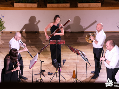 Obraz przedstawiający: Cracow Golden Quintet wystąpił w ramach cyklu Wakacje z d(m)uchami