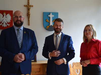 Obraz przedstawiający: Ślubowanie nowego urzędnika