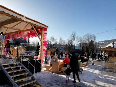 Obraz przedstawiający: Snow Festiwal w Walentynkowych Kolorach