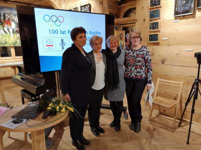 Obraz przedstawiający: Historia Polskiego Ruchu Olimpijskiego w willi Czerwony Dwór