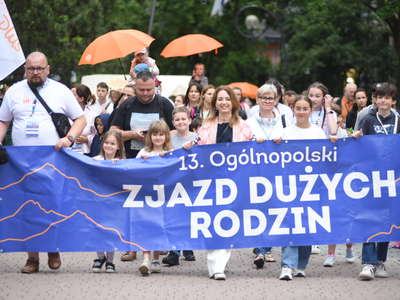 Obraz przedstawiający: Rodzina górą! XIII Ogólnopolski Zjazd Dużych Rodzin w Zakopanem zakończony