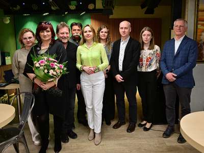 Obraz przedstawiający: Wernisaż wystawy „Wszystkie kolory świata dla Ewy. Malarstwo Wacława Jagielskiego”