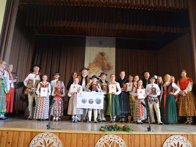 Obraz przedstawiający: Finał XIV Tatrzańskiego Festiwalu Zespołów Góralskich "Złote Kierpce"