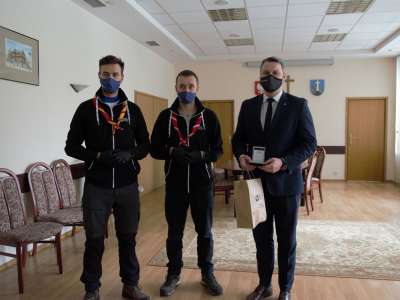 Obraz przedstawiający: Podziękowanie od harcerzy