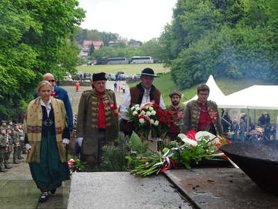 Obraz przedstawiający: Uroczyste obchody 100. Rocznicy III Powstania Śląskiego na Górze Św....