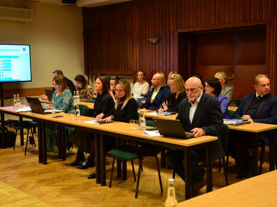 Obraz przedstawiający: Podjęcie uchwały w sprawie przyjęcia Programu Przeciwdziałania Przemocy i Ochrony...