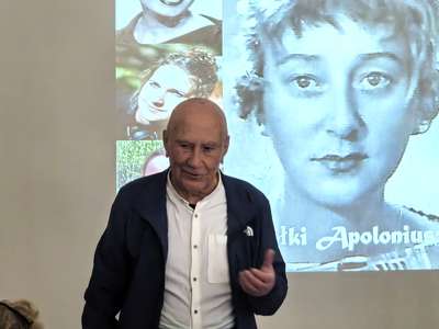 Obraz przedstawiający: Spotkanie z Apoloniuszem Rajwą w Klubie Seniora