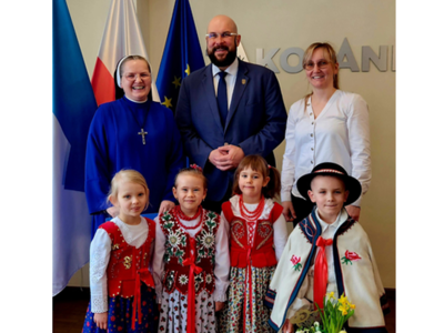 Obraz przedstawiający: Życzenia od przedszkolaków z Olczy