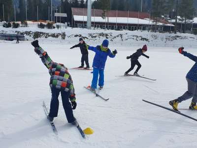 Obraz przedstawiający: Upowszechnianie sportów zimowych
