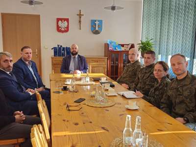 Obraz przedstawiający: Rozmowy samorządu z Wojskiem Obrony Terytorialnej