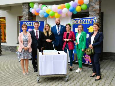 Obraz przedstawiający: Pierwsze Urodziny Żłobka Miejskiego w Czarnym Dunajcu