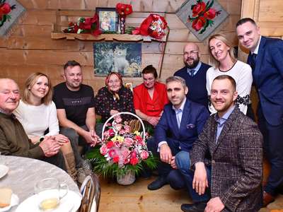 Obraz przedstawiający: Z wizytą u 100-letniej Jubilatki