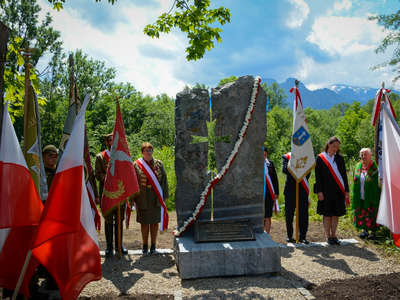 Obraz przedstawiający: Pomnik Powstańców Śląskich odsłonięty