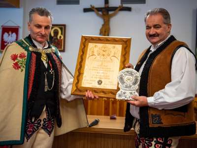 Obraz przedstawiający: 100 lat zakopiańskiego oddziału Związku Podhalan