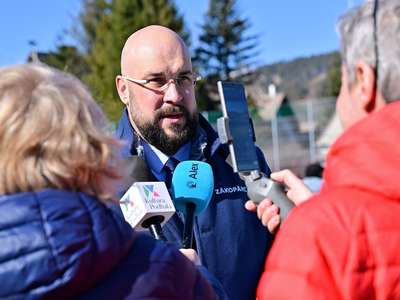 Obraz przedstawiający: Konferencja prasowa na stadionie miejskim w Zakopanem