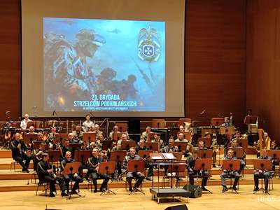 Obraz przedstawiający: Gala z okazji Święta 21 Brygady Strzelców Podhalańskich w Filharmonii...