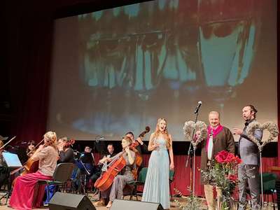 Obraz przedstawiający: Koncert Sylwestrowy Tatrzańskiej Orkiestry Klimatycznej