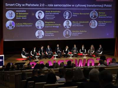 Obraz przedstawiający: Rola Smart City w Państwie 2.0 - Burmistrz Łukasz Filipowicz...