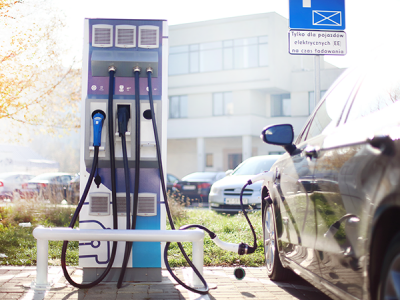 Obraz przedstawiający: Ładowanie samochodów elektrycznych odpłatne od 11 sierpnia