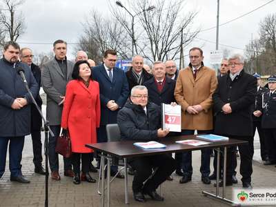 Obraz przedstawiający: Minister Infrastruktury Pan Andrzej Adamczyk zapowiada przebudowę Zakopianki z Nowego...