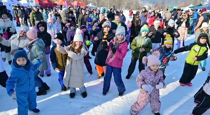 Obraz przedstawiający: Zakopiański Dzień Śniegu – rodzinne święto zimy, sportu i bezpieczeństwa