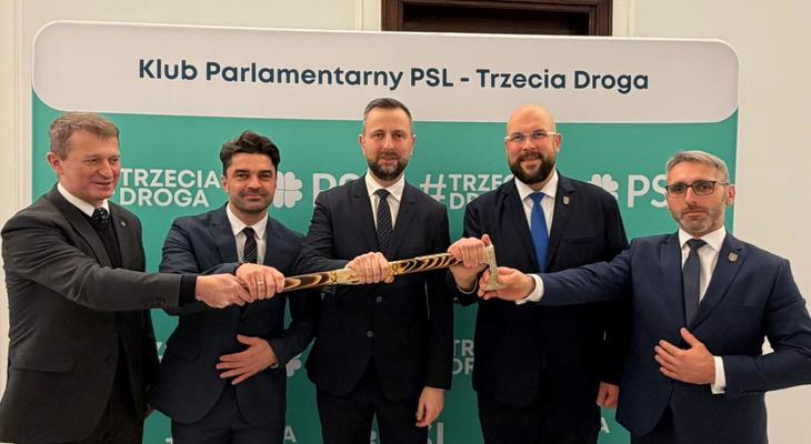 Obraz przedstawiający: Ważny głos w sejmie w sprawie PKL