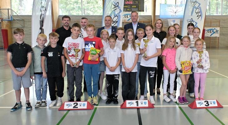 Obraz przedstawiający: Zakończenie Szkolnych Lig Sportowych w Zakopanem – rozdanie nagród w Hali MOSiR