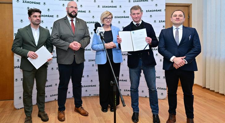 Obraz przedstawiający: Najem krótkoterminowy, opłata turystyczna i bezpieczeństwo. Samorządy Podhala po spotkaniu z Ministrem w Zakopanem