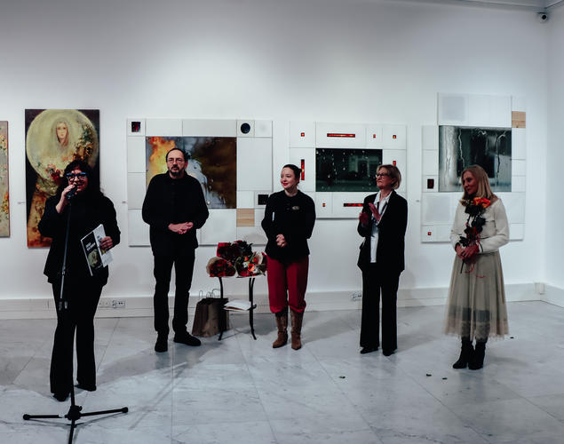 Obraz przedstawiający: Wernisaż wystaw w Miejskiej Galerii Sztuki